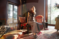PEOPLE - Alexa Chung feiert 'The Muse by Alexa Chung' im Paramour Estate in Los Angeles