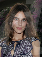 PEOPLE - Alexa Chung feiert 'The Muse by Alexa Chung' im Paramour Estate in Los Angeles