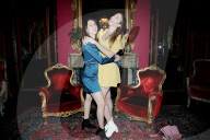 PEOPLE - Alexa Chung feiert 'The Muse by Alexa Chung' im Paramour Estate in Los Angeles