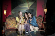 PEOPLE - Alexa Chung feiert 'The Muse by Alexa Chung' im Paramour Estate in Los Angeles