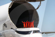 NEWS - Riesenvogel ist auch ein Wal: Jungfernflug des Airbus Beluga XL