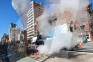 NEWS - New York: Dampfrohr explodiert in der Fifth Avenue