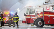 NEWS - New York: Dampfrohr explodiert in der Fifth Avenue