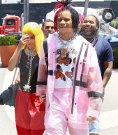 PEOPLE - Eigenwilliges Outfit: Rapper Trippie Redd