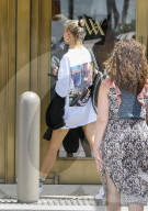 EXKLUSIV - Hailey Baldwin mit Justin Bieber vor dem Waldorf Astoria in beverly Hills