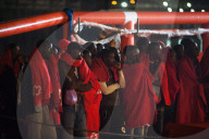 NEWS - Wieder Hunderte Flüchtlinge auf dem Weg nach Spanien gerettet
