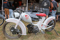 FEATURE - Simsontreffen auf dem Flugplatz in Zwicka Deutschland
