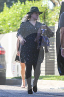 PEOPLE - Kelly Clarkson ohne Make-Up mit ihrer Tochter River Rose in LA unterwegs 