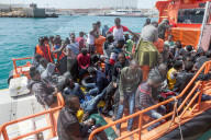 NEWS - Spanien: Flüchtlinge erreichen Tarifa