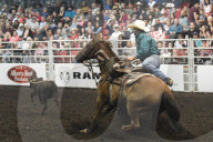 FEATURE - Kanada: Rodeo in Alberta