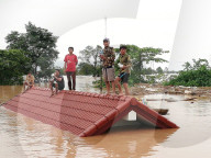 NEWS - Laos: Dammbruch fordert Todesopfer