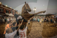 FEATURE - Wilder Ritt durch's Dorf am Jaleo-Festival in Sant Jaume