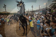 FEATURE - Wilder Ritt durch's Dorf am Jaleo-Festival in Sant Jaume