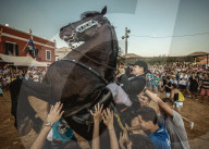FEATURE - Wilder Ritt durch's Dorf am Jaleo-Festival in Sant Jaume