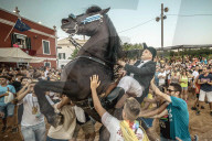FEATURE - Wilder Ritt durch's Dorf am Jaleo-Festival in Sant Jaume
