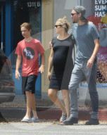 EXKLUSIV - Happy Family: Schwangere Kate Hudson mit ihren Boys in Brentwood unterwegs