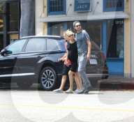 EXKLUSIV - Happy Family: Schwangere Kate Hudson mit ihren Boys in Brentwood unterwegs