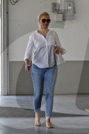 EXKLUSIV - Cameron Diaz ohne Make-Up in Beverly Hills unterwegs