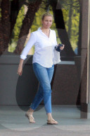 EXKLUSIV - Cameron Diaz ohne Make-Up in Beverly Hills unterwegs