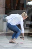 EXKLUSIV - Cameron Diaz ohne Make-Up in Beverly Hills unterwegs