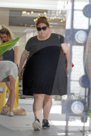 EXKLUSIV - Chrissy Metz in Beverly Hills unterwegs