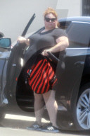 EXKLUSIV - Chrissy Metz in Beverly Hills unterwegs