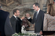 NEWS - Emmanuel Macron wird von König Felipe im Madrider Palast empfangen