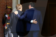 NEWS - Emmanuel Macron wird von König Felipe im Madrider Palast empfangen