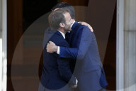 NEWS - Emmanuel Macron wird von König Felipe im Madrider Palast empfangen