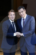 NEWS - Emmanuel Macron wird von König Felipe im Madrider Palast empfangen