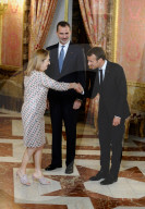 NEWS - Emmanuel Macron wird von König Felipe im Madrider Palast empfangen