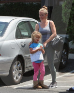 PEOPLE - Kendra Wilkinson und Hank Baskett gehen zum BBQ auf die Wood Ranch