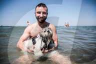 FEATURE - In Maccarese darf der Hund mit an den Strand