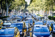 NEWS - Barcelona: Taxifahrer streiken gegen Uber