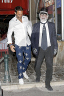 EXKLUSIV - Karl Lagerfeld fast unkennbar mit Vollbart und ohne seine Sonnenbrille in St Tropez