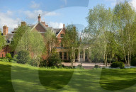 FEATURE - Ehemaliges lettischen Exilanten Heim und Turberkulose Krankenhaus steht zum Verkauf 