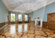 FEATURE - Ehemaliges lettischen Exilanten Heim und Turberkulose Krankenhaus steht zum Verkauf 