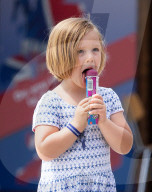 PEOPLE - Royal Cousinen Isla Phillips und Mia Grace Tindall am Magic Millions Festival in Gatcombe