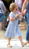 PEOPLE - Royal Cousinen Isla Phillips und Mia Grace Tindall am Magic Millions Festival in Gatcombe