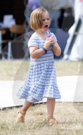 PEOPLE - Royal Cousinen Isla Phillips und Mia Grace Tindall am Magic Millions Festival in Gatcombe