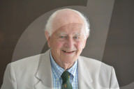 PORTRAIT - John Hollands