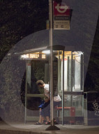 EXKLUSIV - Tom Bateman und Daisy Ridley turtel nachts in London