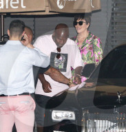 PEOPLE - Kris Jenner und Corey Gamble gehen zum Dinner ins Nobu mit Tommy und Dee Hilfiger