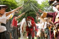 FEATURE - Piratenhochzeit! Captain Jack Sparrow Fan heiratet seine Freundin Sarah