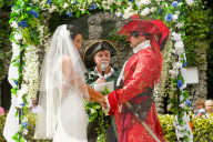 FEATURE - Piratenhochzeit! Captain Jack Sparrow Fan heiratet seine Freundin Sarah