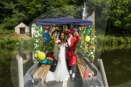 FEATURE - Piratenhochzeit! Captain Jack Sparrow Fan heiratet seine Freundin Sarah