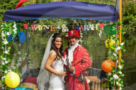 FEATURE - Piratenhochzeit! Captain Jack Sparrow Fan heiratet seine Freundin Sarah