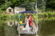 FEATURE - Piratenhochzeit! Captain Jack Sparrow Fan heiratet seine Freundin Sarah