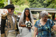 FEATURE - Piratenhochzeit! Captain Jack Sparrow Fan heiratet seine Freundin Sarah