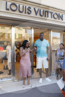 PEOPLE - Magic Hohnson bmmelt mit Frau Earlita in St.Tropez